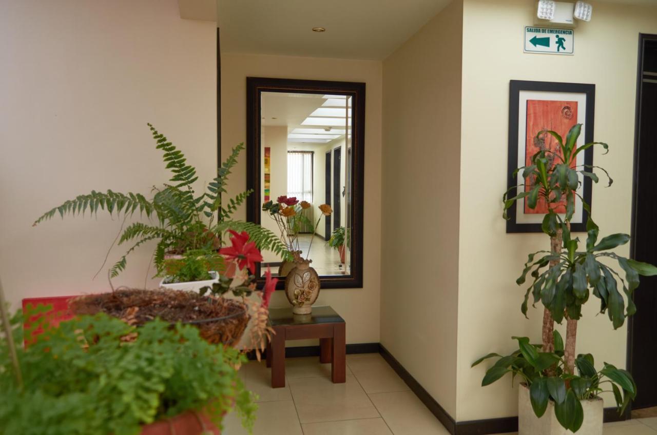 Hotel Alojate In بوغوتا المظهر الخارجي الصورة