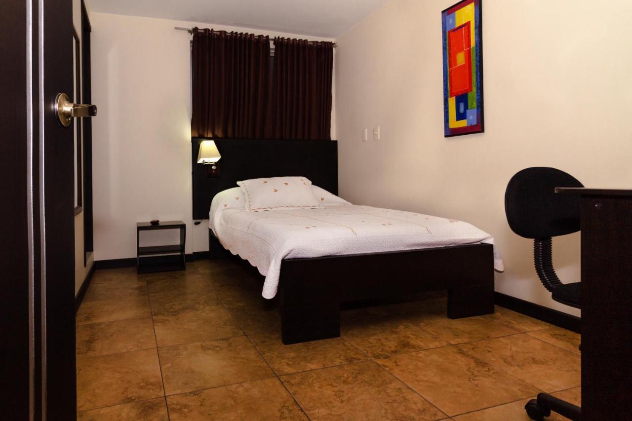 Hotel Alojate In بوغوتا المظهر الخارجي الصورة