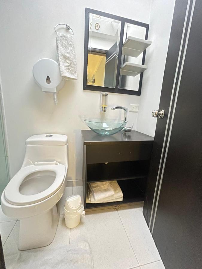 Hotel Alojate In بوغوتا المظهر الخارجي الصورة