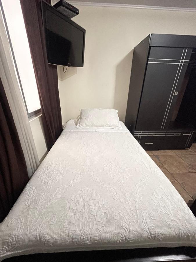 Hotel Alojate In بوغوتا المظهر الخارجي الصورة