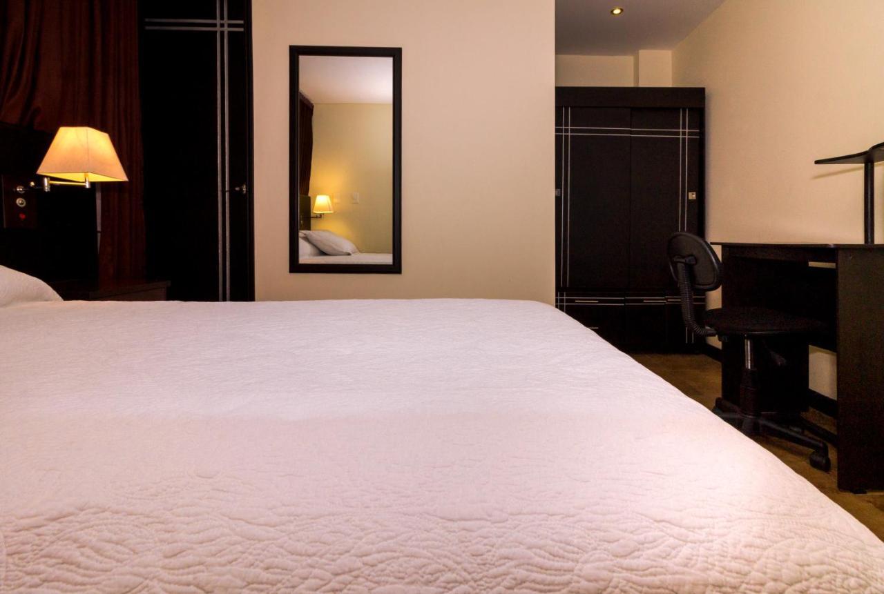Hotel Alojate In بوغوتا المظهر الخارجي الصورة